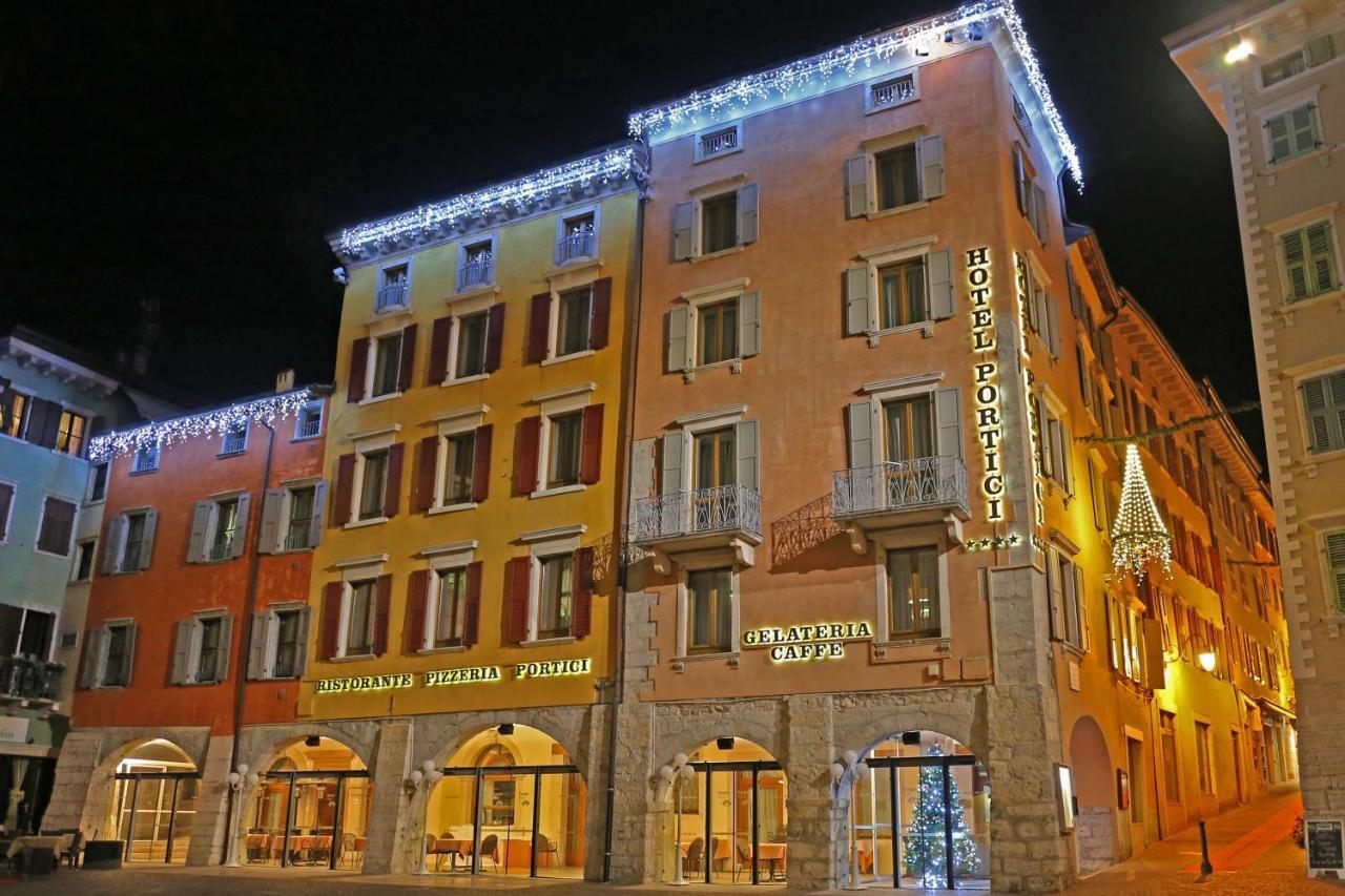Hotel Portici - Romantik & Wellness Рива-дель-Гарда Экстерьер фото